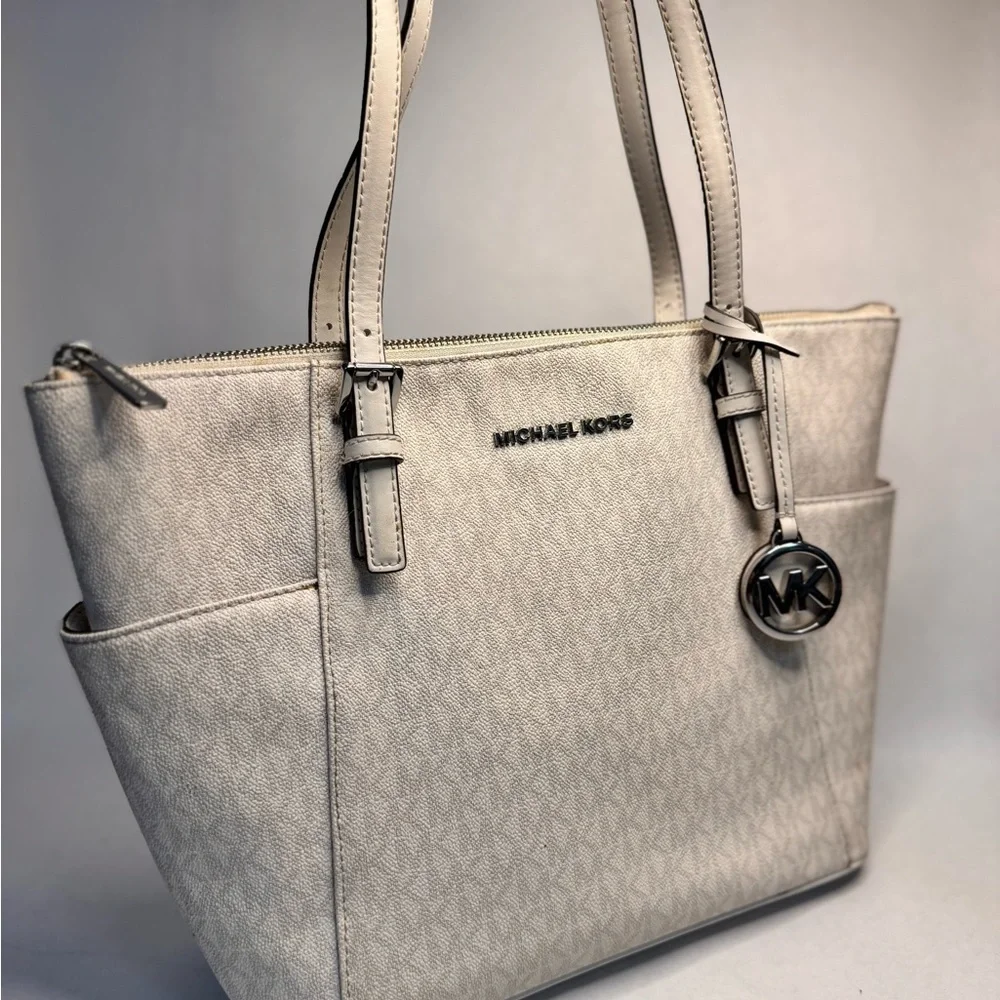 Michael Kors Charlotte Large Logo and Leather Top-Zip Tote Bag - Picture 2 of 7